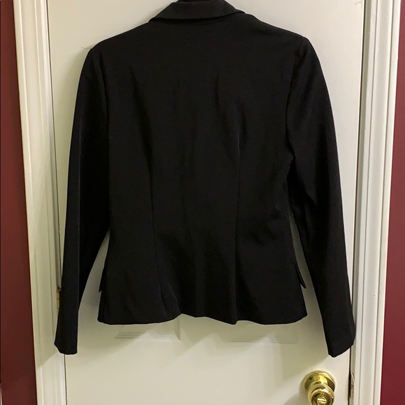 Blazer - Picture 3 of 4